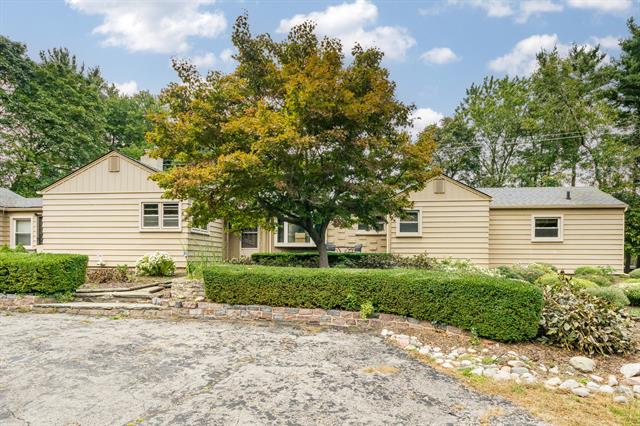 front view picture of 46920 W Seven Mile Road, Northville, MI. 48167