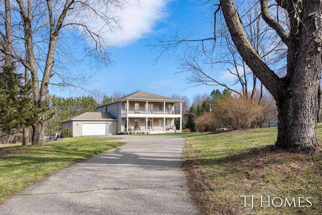 front view picture of 14052 12Th Court, Marne, MI. 49435