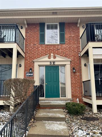 front view picture of 12005 Ina Drive, Sterling Heights, MI. 48312