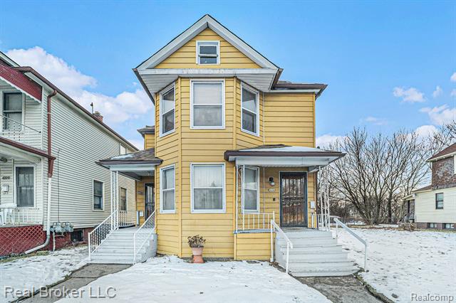 front view picture of 4013 Baldwin Street, Detroit, MI. 48214