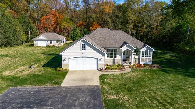 front view picture of 1229 Hunter Ridge, Battle Creek, MI. 49017