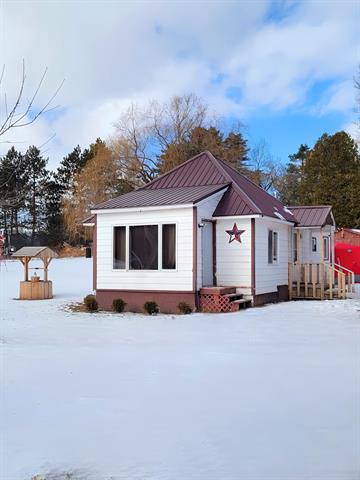 front view picture of 1208 W Millbrook Road, Blanchard, MI. 49310