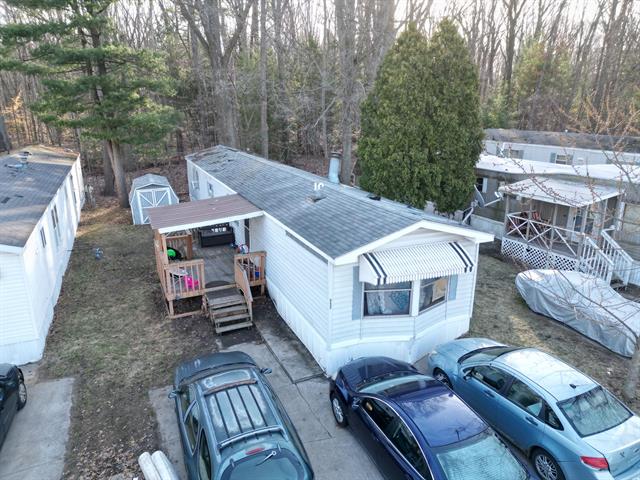 front view picture of 14787 Apple Drive, Fruitport, MI. 49415