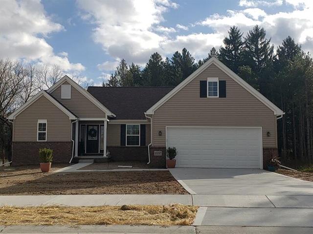 front view picture of 10600 Valley View Drive, Saline, MI. 48176
