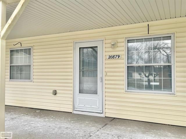 front view picture of 20879 Flora Street, Roseville, MI. 48066