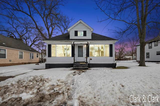 front view picture of 2032 Hoyt Street, Muskegon, MI. 49444