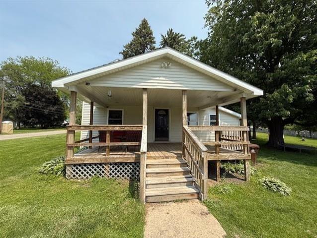 front view picture of 522 Teman Street, Saint Louis, MI. 48880