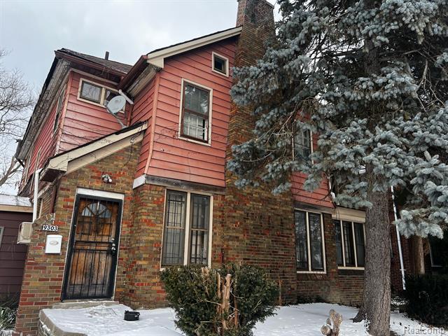 front view picture of 9303 E Outer Drive, Detroit, MI. 48213