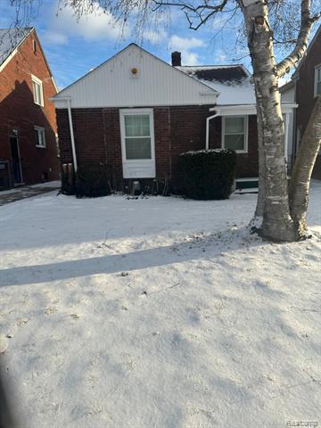 front view picture of 11824 Kenmoor Street, Detroit, MI. 48205