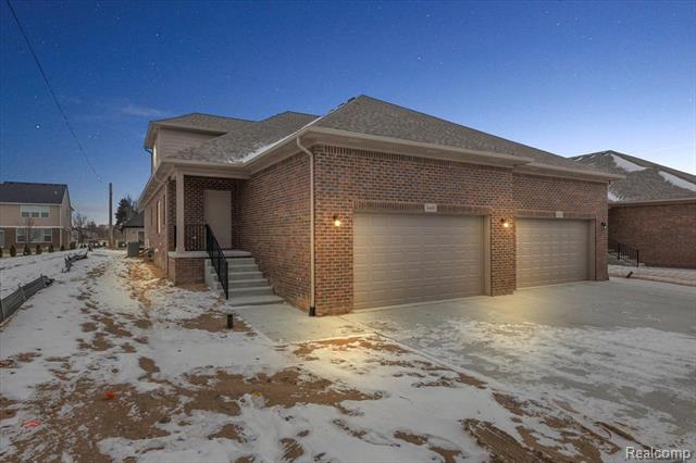 front view picture of 34480 Maple Lane Drive, Sterling Heights, MI. 48312