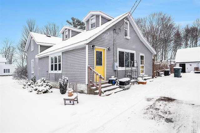 front view picture of 11014 68Th Avenue, Allendale, MI. 49401
