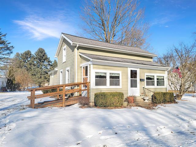 front view picture of 322 St Joseph Street, Union City, MI. 49094