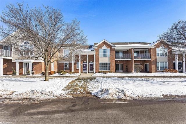 front view picture of 45622 Warwick Drive, Macomb, MI. 48044