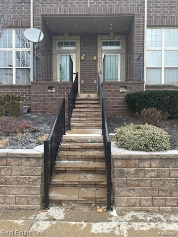 front view picture of 4240 Maple Street, Dearborn, MI. 48126