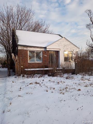 front view picture of 19600 Syracuse Street, Detroit, MI. 48234