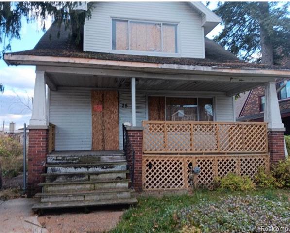 front view picture of 25 W Greendale, Highland Park, MI. 48203