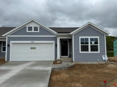 front view picture of 1423 N Village Circle, Kalamazoo, MI. 49009