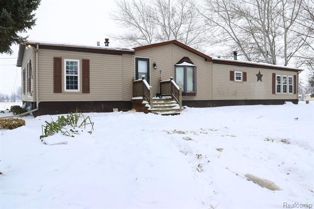 front view picture of 12876 Wilder Road, Reese, MI. 48757
