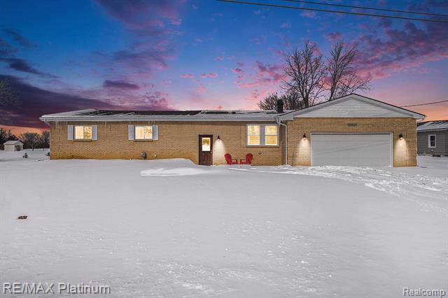front view picture of 11151 Lapeer Road, Davison, MI. 48423
