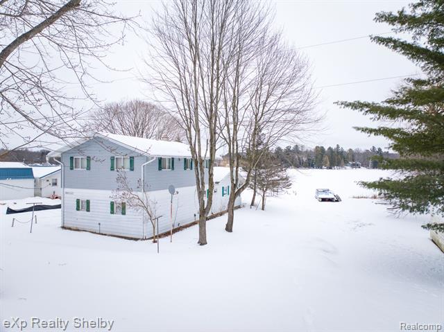 front view picture of 2356 Lakeside Drive, Evart, MI. 49631