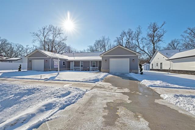 front view picture of 20427 Westland Drive, Southfield, MI. 48075