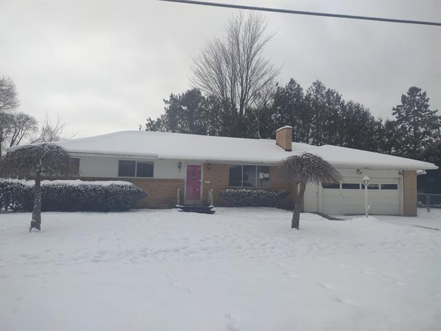 front view picture of 1524 Sweet Street Ne, Grand Rapids, MI. 49505