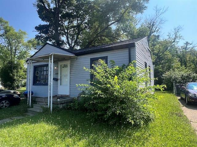 front view picture of 5210 Dupont Street, Flint, MI. 48505