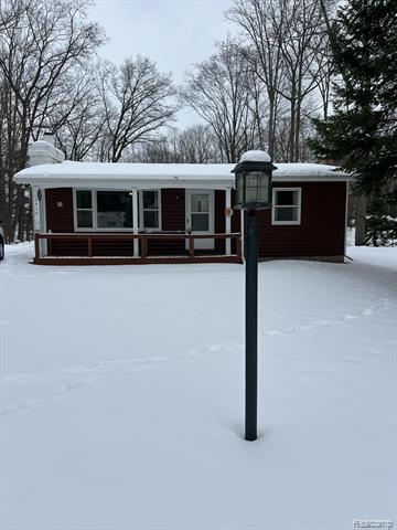 front view picture of 6414 Oak Street, Gladwin, MI. 48624