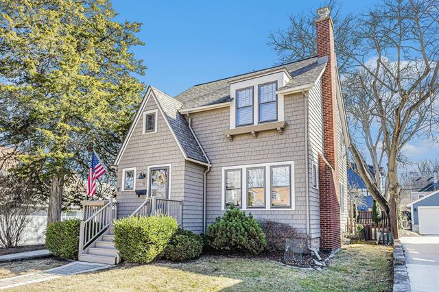front view picture of 401 Berkley Avenue, Ann Arbor, MI. 48103