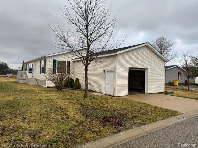 front view picture of 3763 Hunter Lane, Dryden, MI. 48428