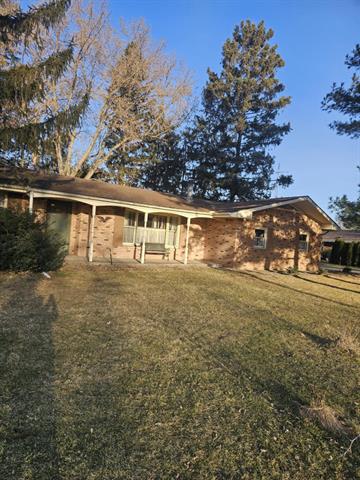front view picture of 2902 Lincoln Avenue, Saint Joseph, MI. 49085