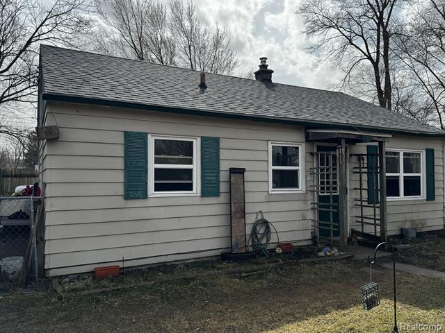 front view picture of 3515 Wilson Avenue, Lansing, MI. 48906