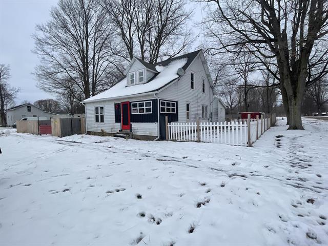 front view picture of 60671 Mulberry Street, Vandalia, MI. 49095