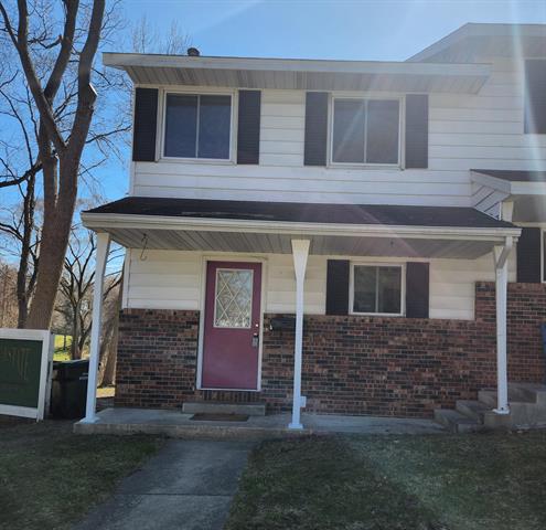 front view picture of 1369 Creek Drive, Muskegon, MI. 49441