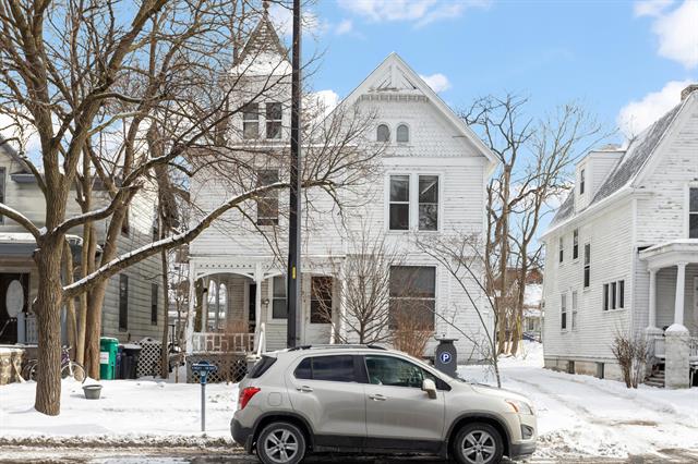 front view picture of 214 N 5Th Avenue, Ann Arbor, MI. 48104
