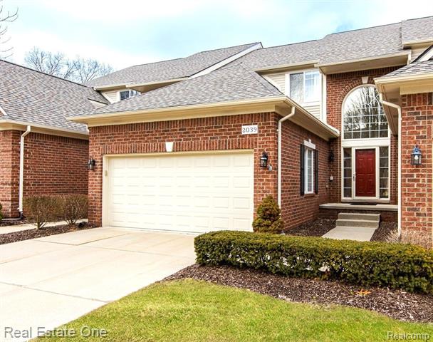 front view picture of 2039 Austin Drive, Shelby Township, MI. 48316