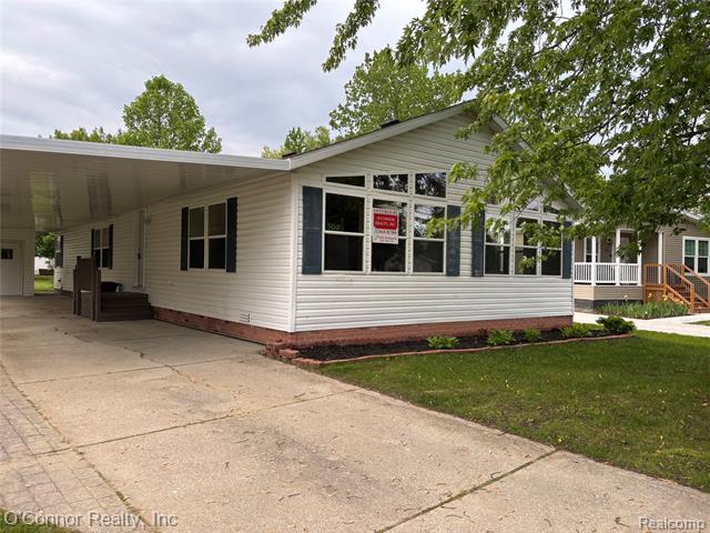 front view picture of 504 Bush Lake Lane, Smiths Creek, MI. 48074