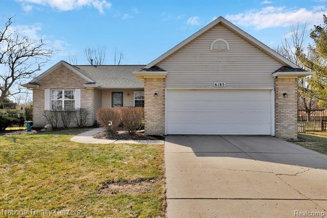 front view picture of 6185 Lindsey Lane, Lansing, MI. 48911