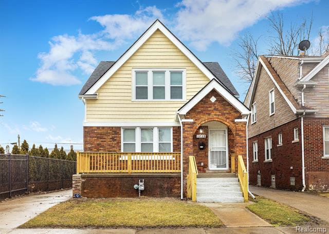 front view picture of 13728 Mapleridge Street, Detroit, MI. 48205