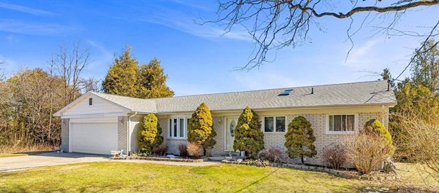 front view picture of 811 S Lakeshore Road, Port Sanilac, MI. 48469