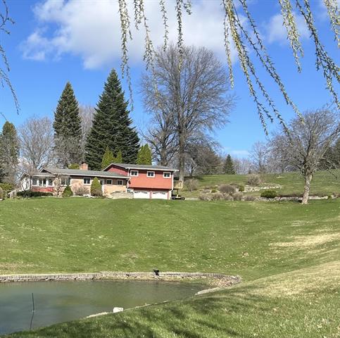 front view picture of 925 Parsons Street Sw, Grandville, MI. 49418