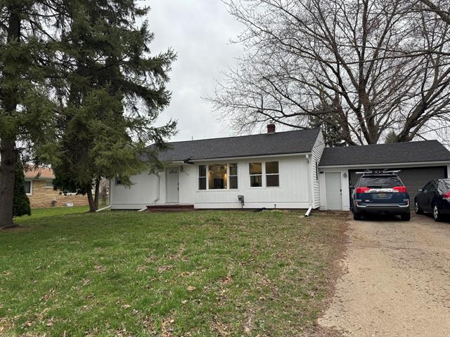 front view picture of 5142 Mount Olivet Road, Kalamazoo, MI. 49004