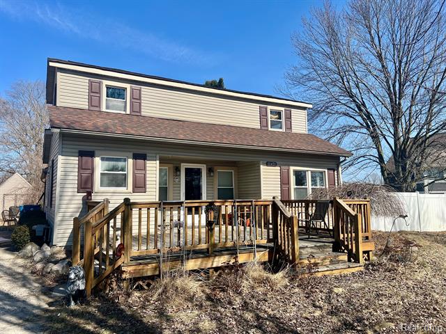 front view picture of 10431 Hegel Road, Goodrich, MI. 48438