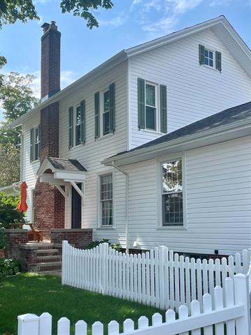 front view picture of 2527 Sherwood Street Sw, Byron Center, MI. 49315