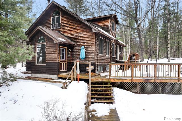 front view picture of 3232 5 Mile Road, Traverse City, MI. 49686