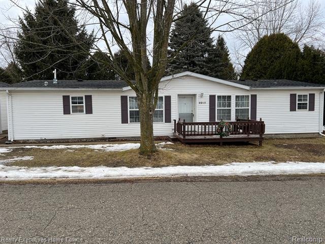 front view picture of 2265 Dennis Street, Croswell, MI. 48422