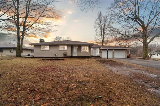 front view picture of 16529 Division Drive, Marshall, MI. 49068