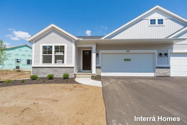 front view picture of 273 Hickory Valley Drive, Kalamazoo, MI. 49009