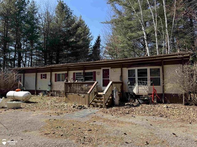 front view picture of 5929 Murphy Lake Road, Millington, MI. 48746