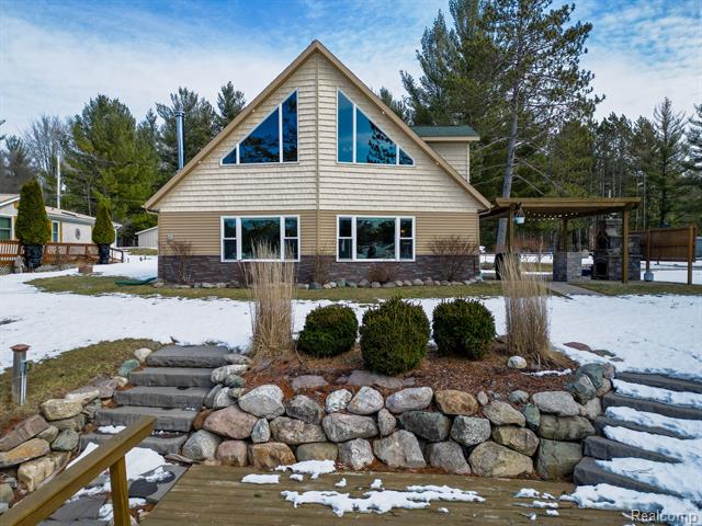 front view picture of 3495 N West Branch Drive, Gladwin, MI. 48624